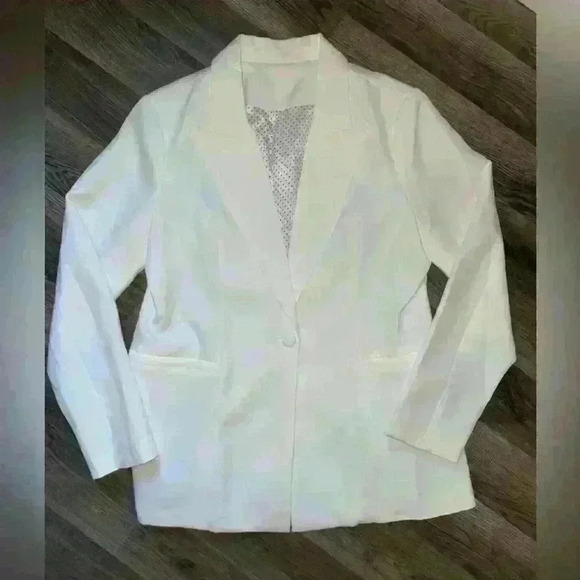 Jackets & Blazers - White womans blazer NWOT